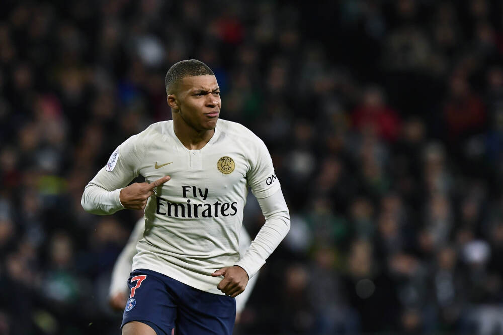 Physical AI第一股51WORLD登陆港交所，市值超140亿港元｜最前线